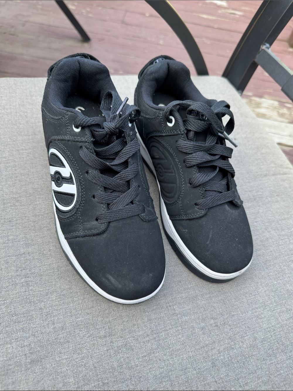 Heelys Black and White Men's Skate Sneakers